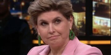 Ook Angela de Jong laat live op televisie niets heel van Frans Timmermans: ‘Het is jouw schuld!’