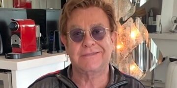 Onze gedachten zijn momenteel bij Elton John (78)