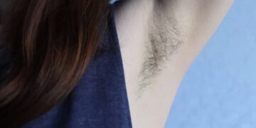 Zweet (en stink) je meer als je okselhaar hebt?