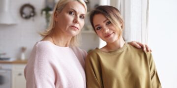 Is jouw schoonmoeder één van deze 3 sterrenbeelden? Dan bemoeit ze zich echt overal mee…