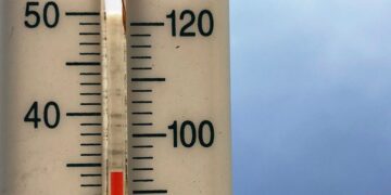 Het onstuimige weer slaat deze week compleet om: “Zaterdag mogelijk 30 graden”