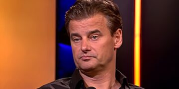 Achterbakse Wilfred Genee krijgt forse tik na voorlezen privémail