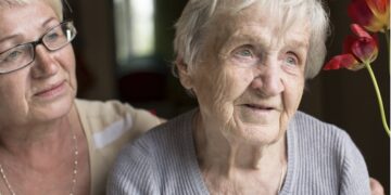 Dit is waarom vrouwen een grotere kans hebben op alzheimer of MS dan mannen