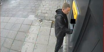 Politie roept op en deelt nieuwe beelden: vermiste Tijn (25) uit Alkmaar mogelijk in gevaar