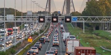 Grote wegafsluitingen op komst: de ANWB verwacht flinke verkeersproblemen op deze plekken