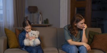 11 fouten die zorgen dat je kind later niks meer met je te maken wil hebben