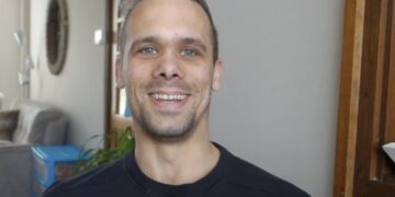 Opnieuw grote zorgen voor Alex uit Over Mijn Lijk: ”Ongerust na ontdekken nieuwe bulten”