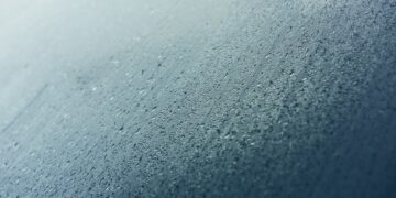 Helemaal klaar met beslagen ruiten? Dit kan het voorkomen…