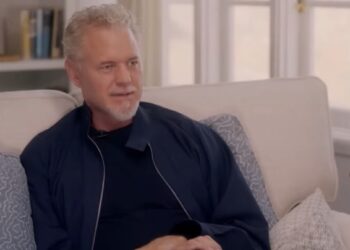 Grey’s Anatomy-ster Eric Dane waarschuwt voor ALS symptoom dat hij aanzag voor ’te veel appen’