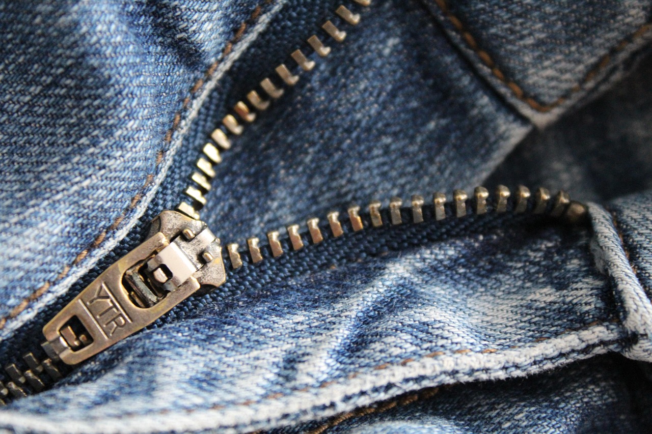 Photo by Uki_71 - Info Vandaag Zipper jeans clothing detail shot metal fashion trousers blue jeans zipper zipper zipper zipper zipper jeans jeans
