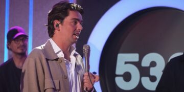 Zanger Yves Berendse onthult: ‘Bestreed zenuwen vaak met een biertje of vijf’