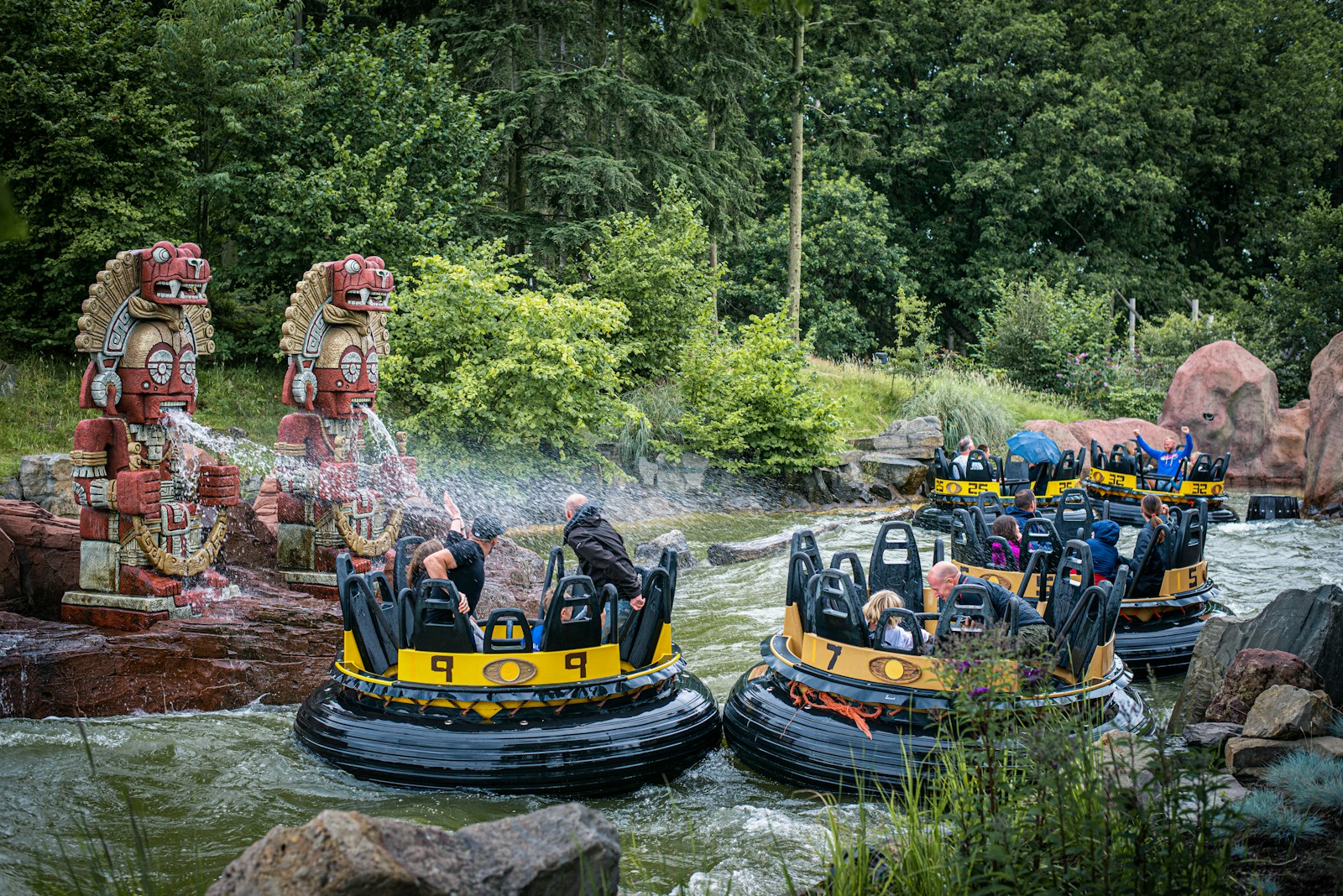 Photo by Remy Gieling - Info Vandaag People riding on yellow boat on river during daytime