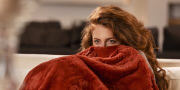 Dit is waarom je niet langer dan 30 minuten onder een warmtedeken moet zitten…