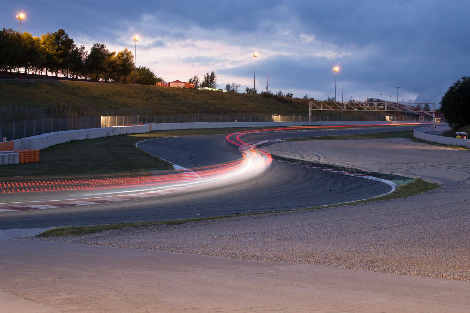 Photo by Jesper Giortz-Behrens - Info Vandaag Long exposure of car on race track