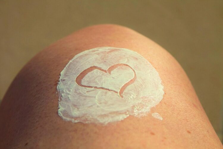 Sunblock skincare healthy skin heart skin care applying skin care beauty skin care spa lotion massage treatment moisturizer pampering pamper facial cream suncream bodycare moisturizing sunscreen brown heart brown beauty brown healthy brown care brown massage brown spa skincare skincare skin care skin care skin care lotion sunscreen sunscreen sunscreen sunscreen sunscreen