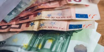 Let op: er kan beslag gelegd worden op je AOW als je niet aan één van deze voorwaarden voldoet