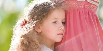 Dit zijn de zeven opvallende signalen waaraan je herkent dat je kind hoogsensitief is