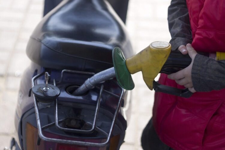 Gasoline scooter dressing