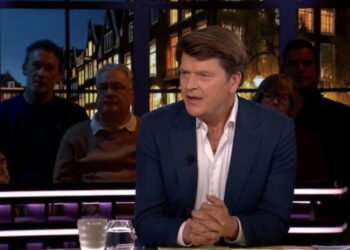 Beau van Erven Dorens doet een boekje open over einde RTL Tonight