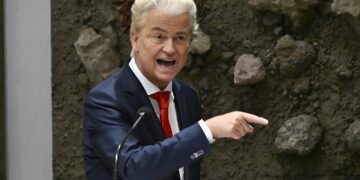 ‘Positie Geert Wilders onhoudbaar na uitgelekt appjes’