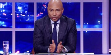 Nieuwe liefde voor Humberto Tan – en het wordt bekend gemaakt met deze te leuke beelden