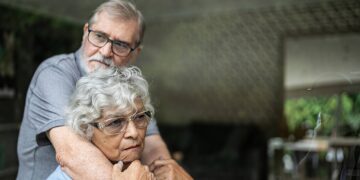 Schokkende cijfers: zóveel komen gepensioneerden elke maand tekort