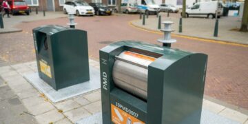 Nieuwe afvalregels in 2026: dit mag nu ineens wél in de PMD-bak (en dit niet)
