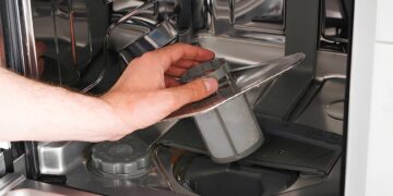 Wat groeit er stiekem in jouw vaatwasser? Het antwoord is waarschijnlijk minder fris dan je denkt