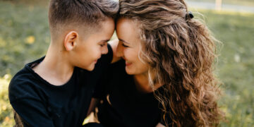 Jongens met deze 3 sterrenbeelden hebben de sterkste band met hun moeder