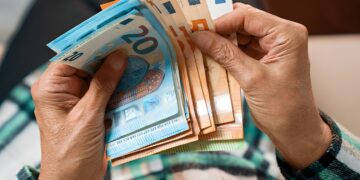 Schrikbarende cijfers: Maar liefst 52% van de Nederlanders heeft minder spaargeld dan dit bedrag