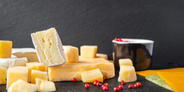 Dit is hoe brie of oude kaas jou een betere nachtrust kunnen geven