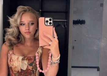 Emma Kok (18) doet voor het eerst boekje open over Ali B. als haar coach bij The Voice Kids
