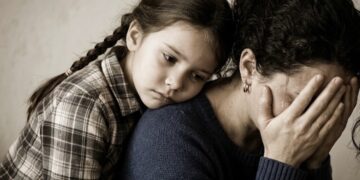 Heb je je als kind al volwassen moeten gedragen? Dit is parentificatie