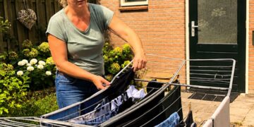 Natte was laten drogen in de felle zon? Maak déze grote fout niet!