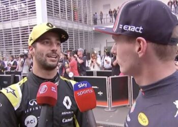 Voormalig coureur Daniël Ricciardo komt met een bizarre openbaring over Max Verstappen